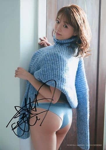 駿河屋 -<中古>☆篠崎愛/直筆サイン入り・2Lサイズ/雑誌「週刊