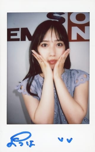 希島あいり　小湊よつ葉　サイン直筆2ショットチェキ 蔵出し☆イベント限定品 小湊よつ葉 直筆サイン入りチェキ① - メルカリ