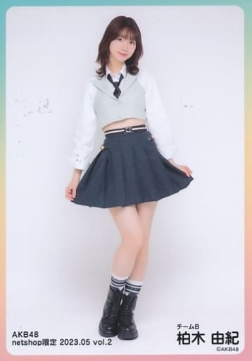 値下げ中　AKB サッカーユニフォーム柏木由紀　限定品 最強ツインテール＆Tシャツ姿 柏木由紀が完走ソロツアーの