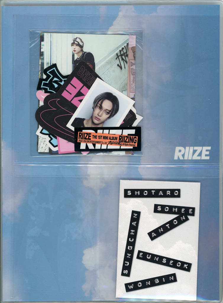 駿河屋 - 付録付)RIIZE - 1ST MINI ALBUM [RIIZING] COLLECT BOOK ver.（韓流）