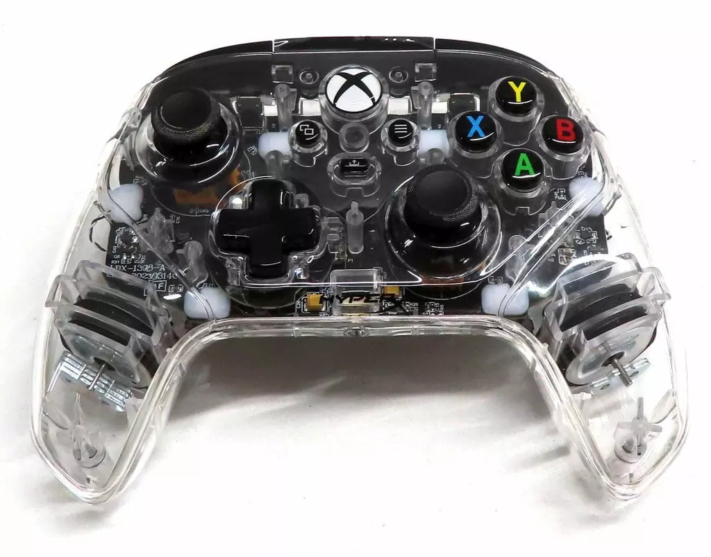 Xbox　Seriesハード　HyperX 有線コントローラーClutch Gladiate RGB(クリア)[7D6H2AA]