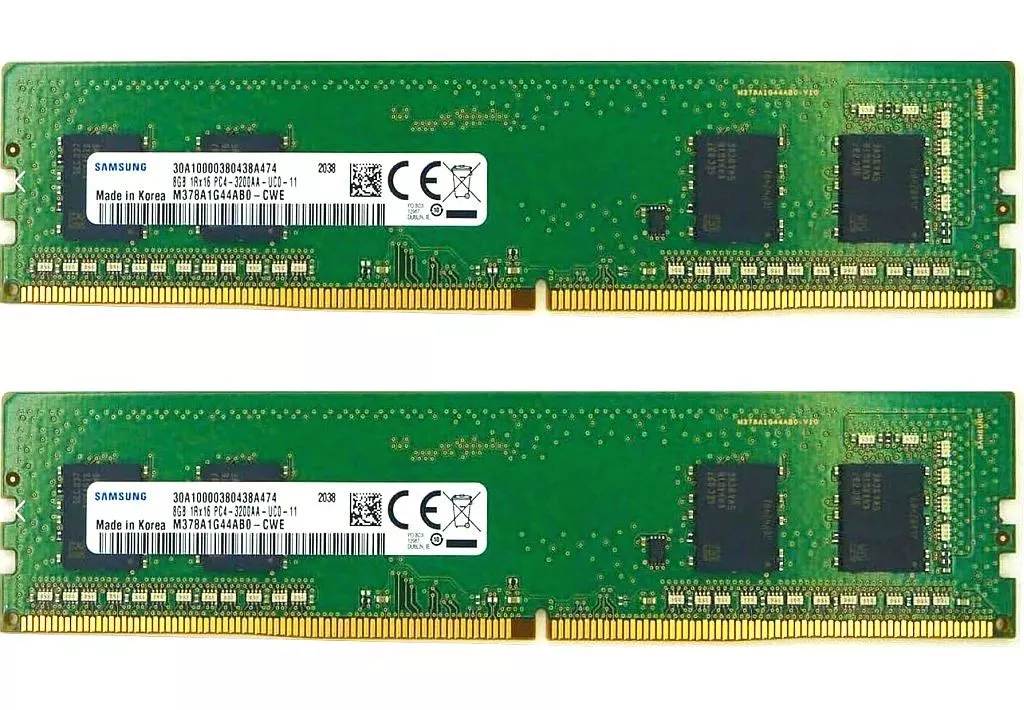 PCハード　SAMSUNG デスクトップPC用メモリーモジュール PC4-25600(DDR4-3200) 16GB(8GB×2枚)[M378A1G44AB0-CWE]