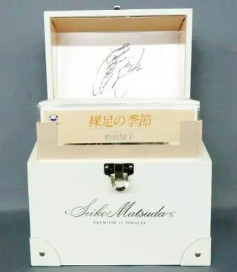松田聖子プレミアム25シングルス 駿河屋 -<中古>松田聖子 / PREMIUM 25 SINGLES（邦楽）
