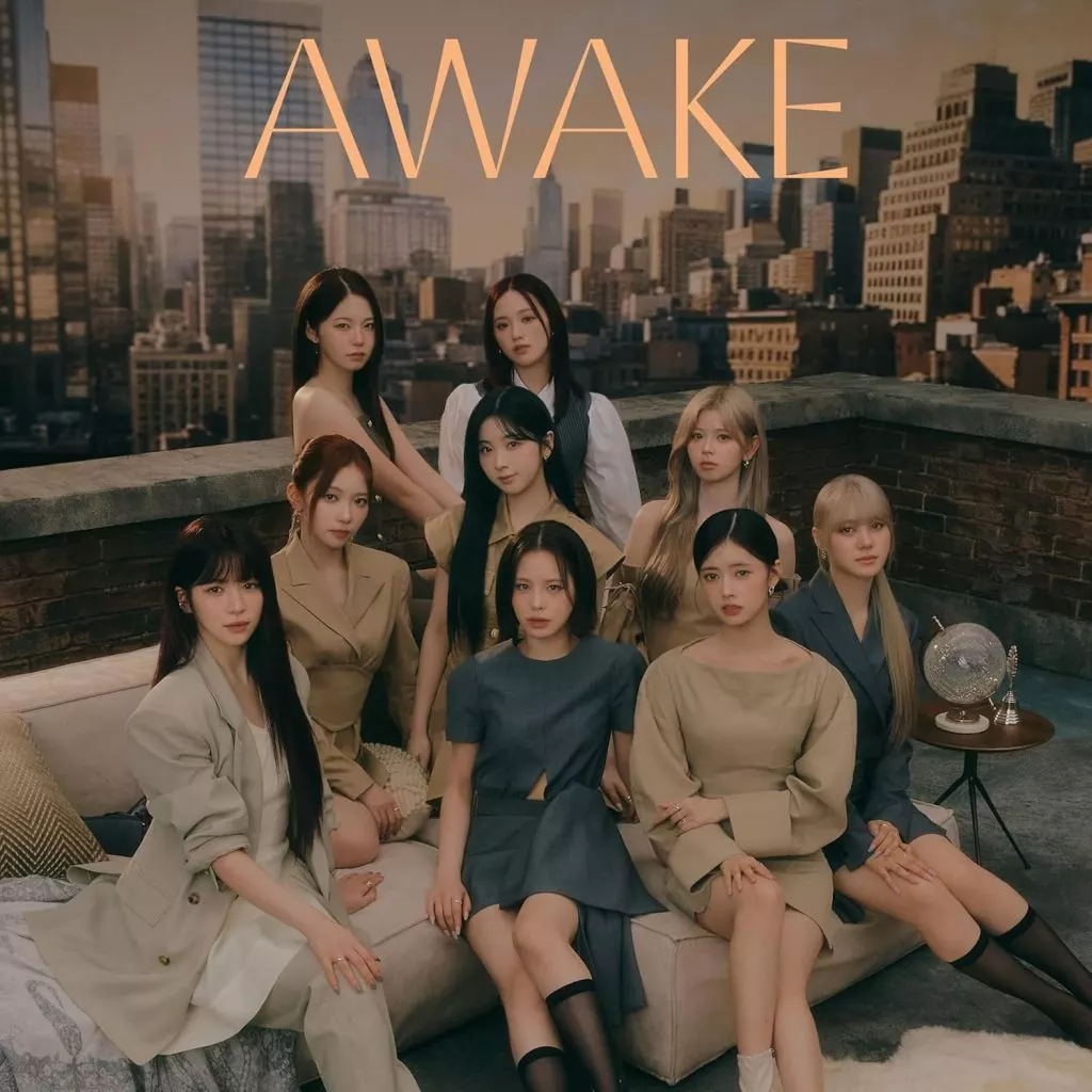 NiziU / AWAKE[通常盤]