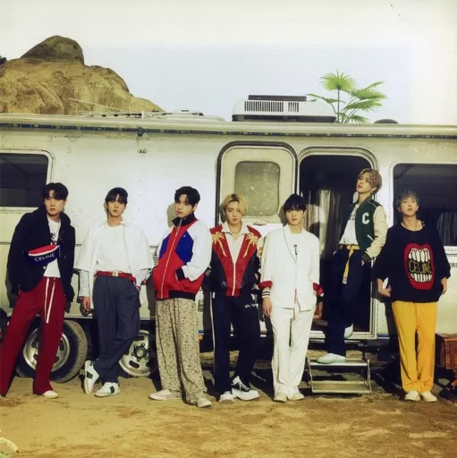 BTS THE BEST キャンバスアート BTS The Best official Good Release 8.28 Photo Canvas(purple) ~ 60