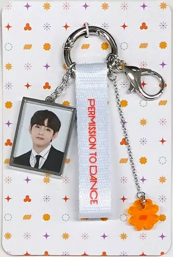 駿河屋 -<中古>ブイ(BTS/防弾少年団) キーリング 「PERMISSION TO