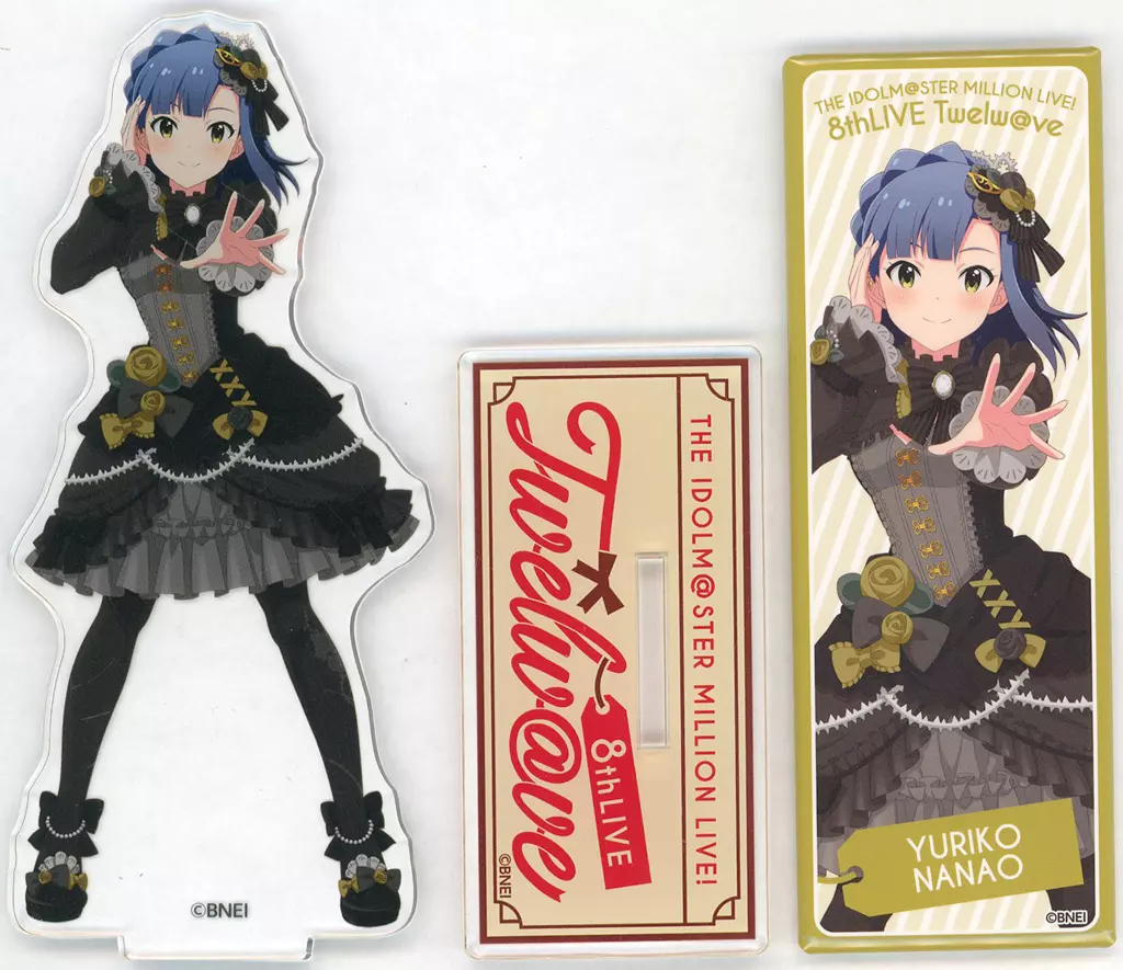 七尾百合子(8thLIVE ver.) 公式アクリルスタンド＆ロング缶バッジ 「アイドルマスター ミリオンライブ!」