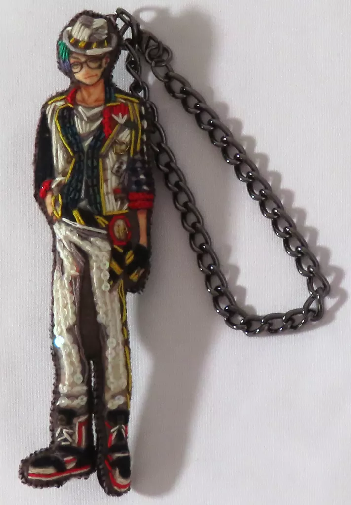 雑貨　トレイ・クローバー 刺繍チャーム 「ディズニー ツイステッドワンダーランド展 ヴィランズから生まれた世界」