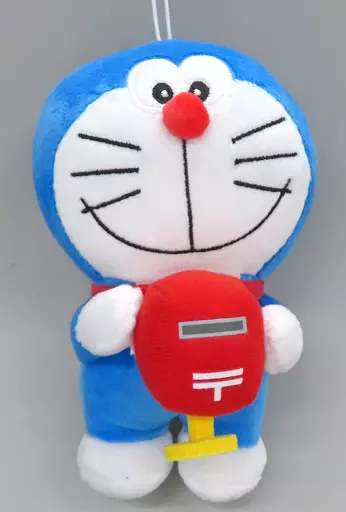 返事先どりポストを持ったドラえもん マスコット 「ドラえもん 50周年コレクション 第3弾」 郵便局限定