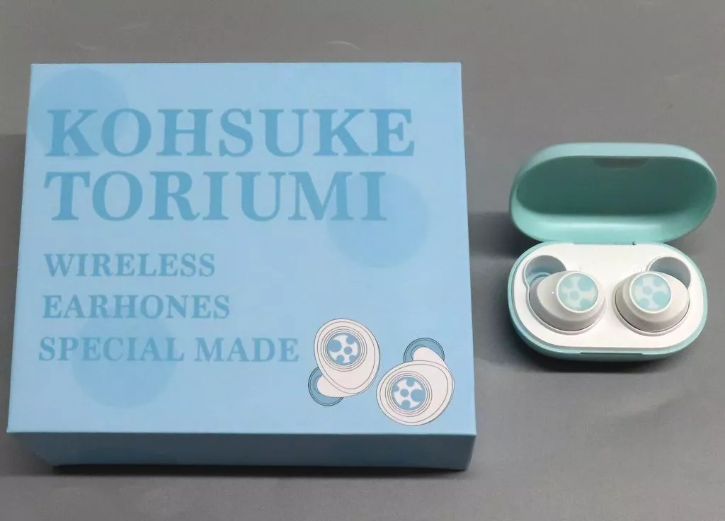 駿河屋 -<中古>鳥海浩輔 TRUE WIRELESS STEREO EARPHONES(ワイヤレス