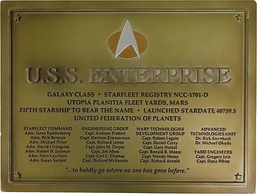 ○雑貨 U.S.S.エンタープライズ NCC-1701-D 就航記念プレート Amazon.co.jp: Star Trek - U.S.S. Enterprise NCC-1701-D Dreadnought