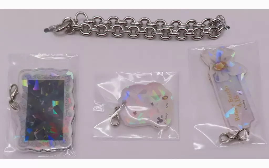 ラギー・ブッチ チェーン付きホログラムアクリルチャーム 「ディズニー ツイステッドワンダーランド」 ラギーの誕生日記念グッズ