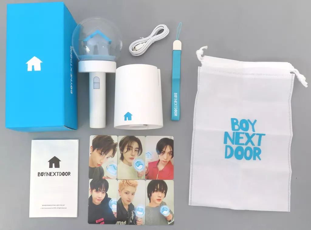 駿河屋 -<中古>BOYNEXTDOOR OFFICIAL LIGHT STICK SET(ペンライト