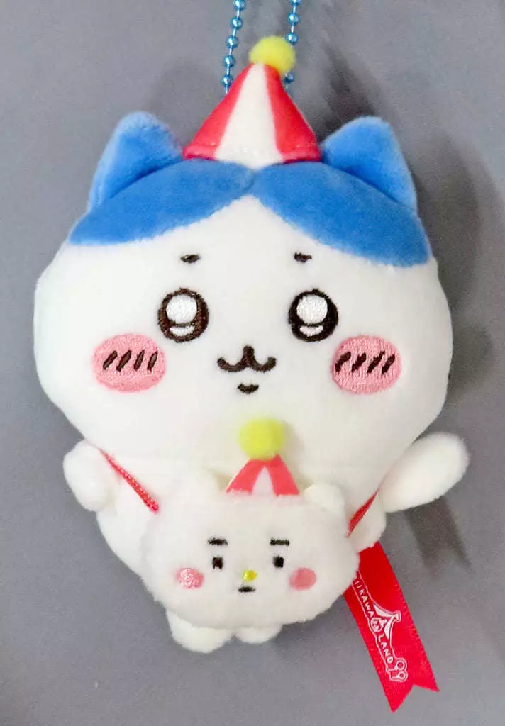 ハチワレ ちいかわらんど うきうきマスコット 「ちいかわ なんか小さくてかわいいやつ」