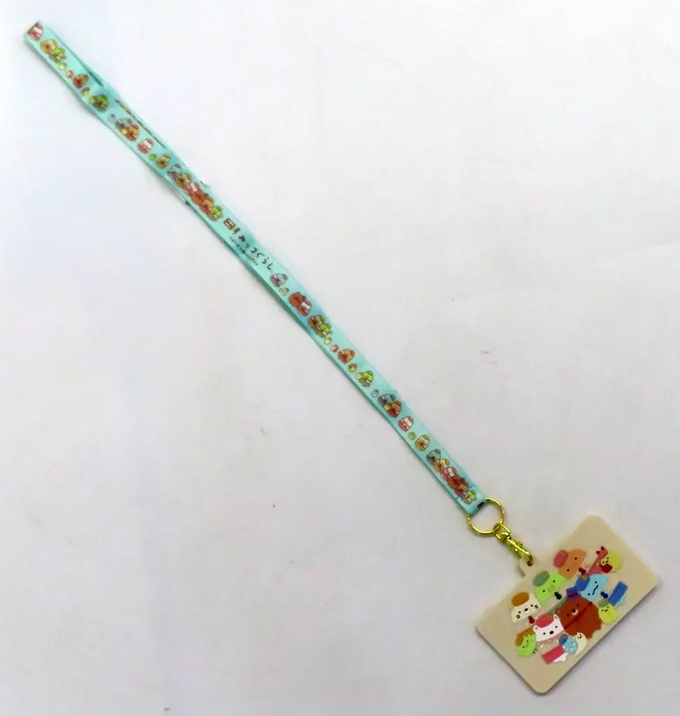 集合 ラバーパスケース＆ネック 「映画 すみっコぐらし ツギハギ工場のふしぎなコ」 ファミリーマート限定グッズ付きムビチケカード購入特典