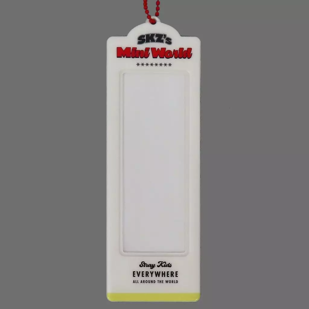 Stray Kids 4カットフォト用 「Stray Kids 2023 SEASON’S GREETINGS “SKZS Mini World”」 同梱品