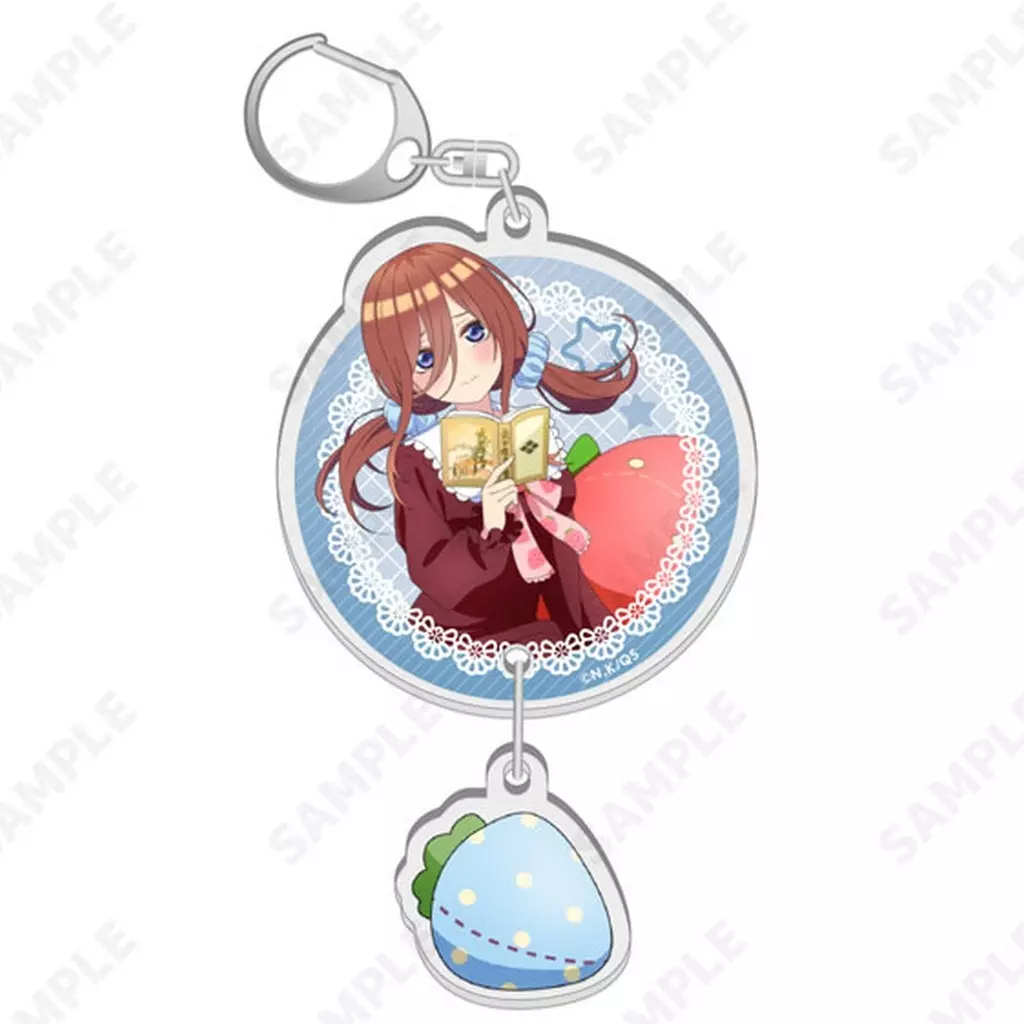 3.中野三玖 いちごルームウェア 2連アクリル 「五等分の花嫁∽」