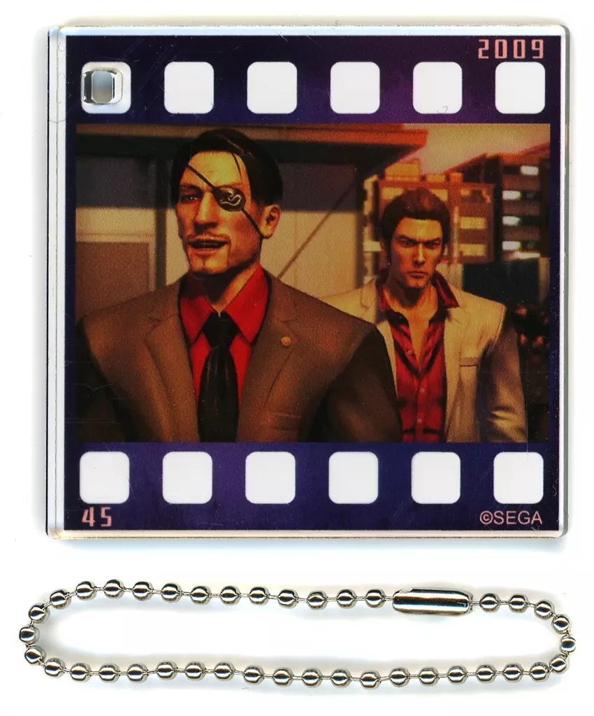 真島吾朗＆桐生一馬(2009) フィルム風アクリルチャーム 「セガ ラッキーくじ 『龍が如く』 真島吾朗 HISTORY」 D賞