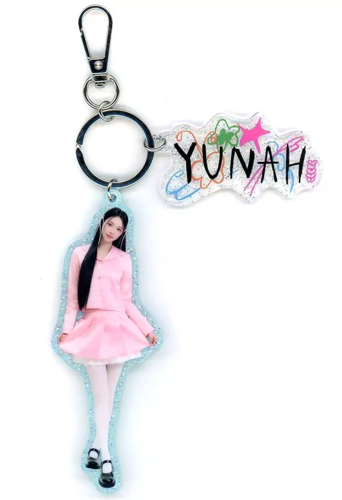 ILLIT glliter dayアクリルキーホルダー アクキー ILLIT glliter dayアクリルキーホルダー アクキー - メルカリ