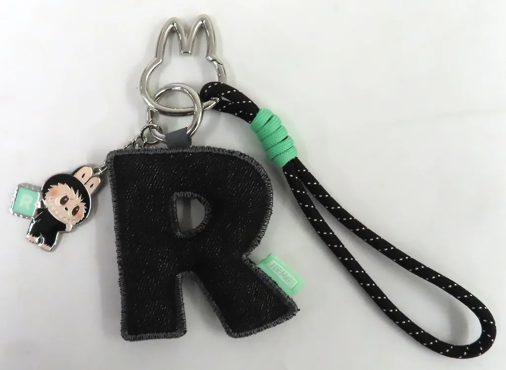 R 「POPMART THE MONSTER PIN FOR LOVE シリーズ アルファベットペンダント(N-Z)」