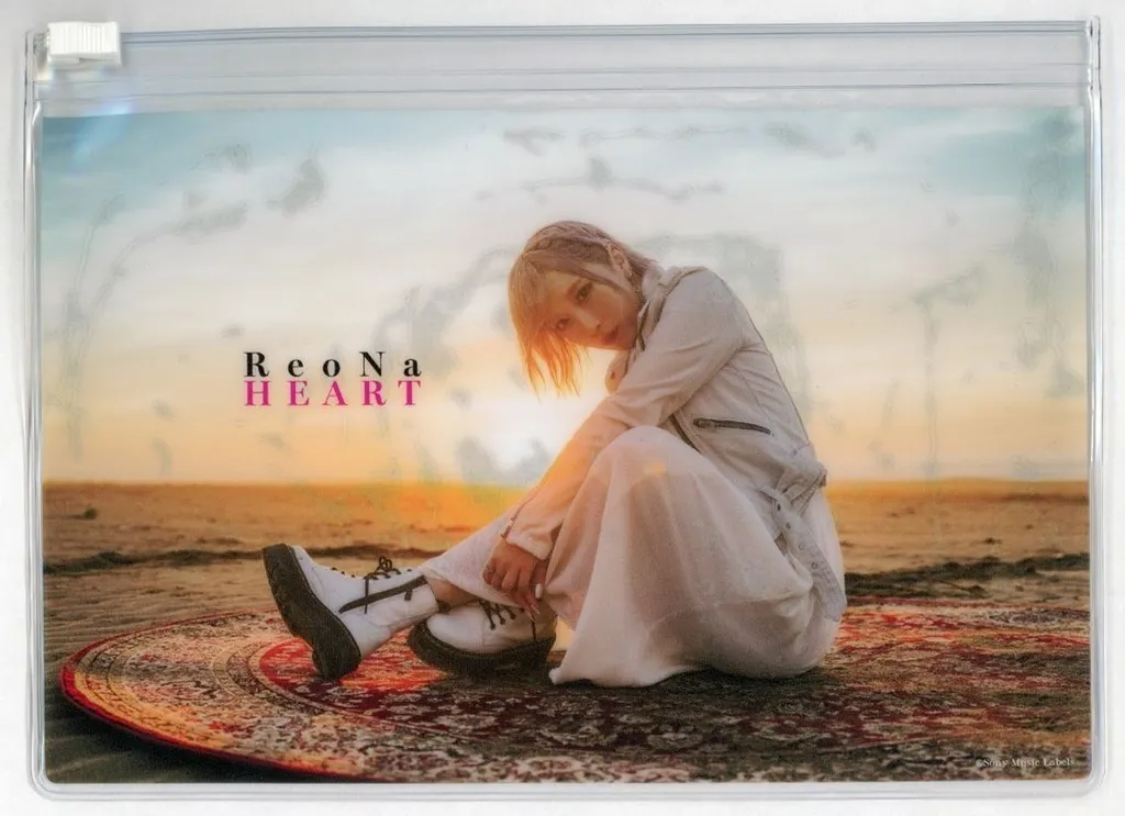 駿河屋 -<中古>ReoNa 天チャックポーチ_Ver.1 「くじラックオンライン