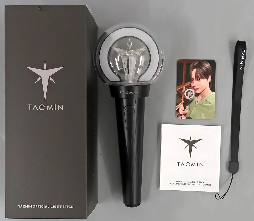 ペンライト・リングライト　テミン OFFICIAL LIGHT STICK(ペンライト)De segunda mano
