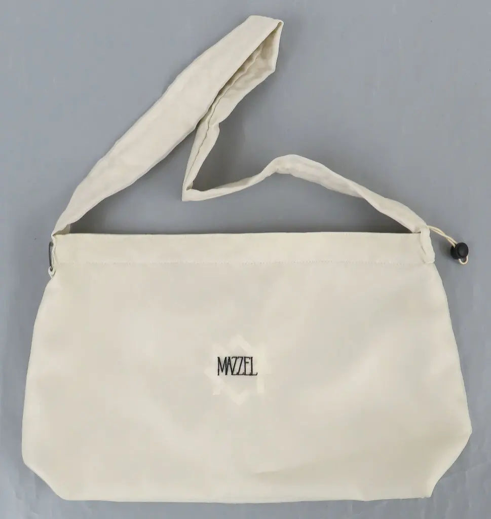 新品未使用　MAZZEL OnlyYou　オーガンジー ホワイトショルダーバッグ 新品未使用 MAZZEL OnlyYou オーガンジー ホワイトショルダーバッグ MAZZEL