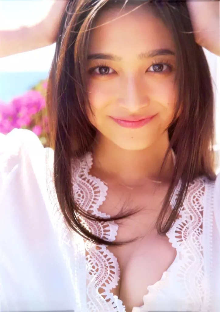 B3 井上和 「乃木坂46 井上和 1st写真集『モノローグ』」 3月31日配信SHOWROOM購入特典_image