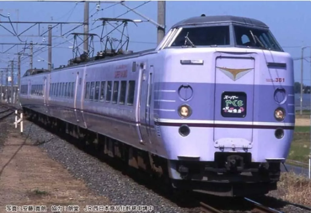 鉄道模型　1/150 381系 スーパーやくも 4両セット [10-1937]