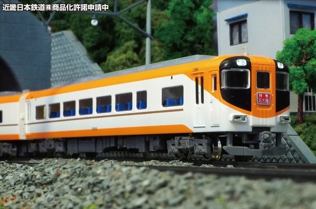 鉄道模型　1/150 近鉄12600系(新塗装・貫通路開扉パーツ付き)基本4両編成セット(動力付き) [31999]