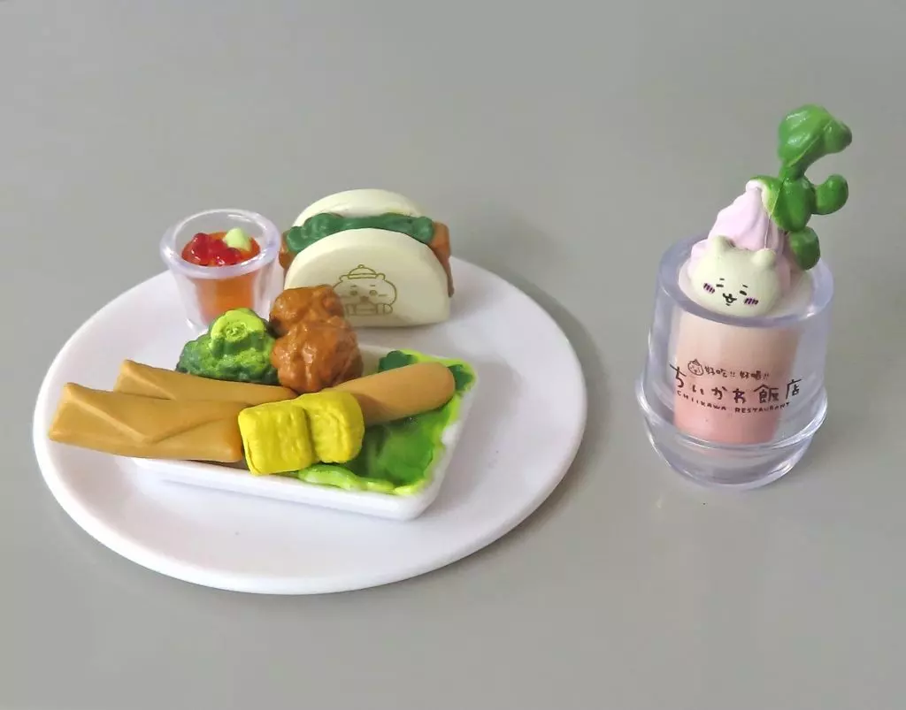 鎧さんの愛情弁当＆温泉風ホット杏仁ミルク マシュマロ付 「ちいかわ飯店 ミニフィギュアコレクション」