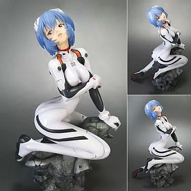 フィギュア　綾波レイ プラグスーツver. 「ヱヴァンゲリヲン新劇場版」 1/6 PVC塗装済み完成品