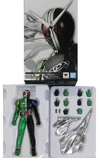 S.H.Figuarts(真骨彫製法) 仮面ライダーW サイクロンジョーカー 「仮面ライダーW」 魂ウェブ商店限定