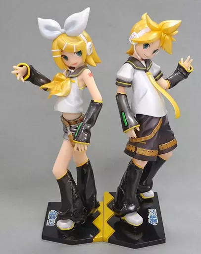 駿河屋 -<中古>[破損品/ランクB] モエコレPLUS No.04 鏡音リン＆レン