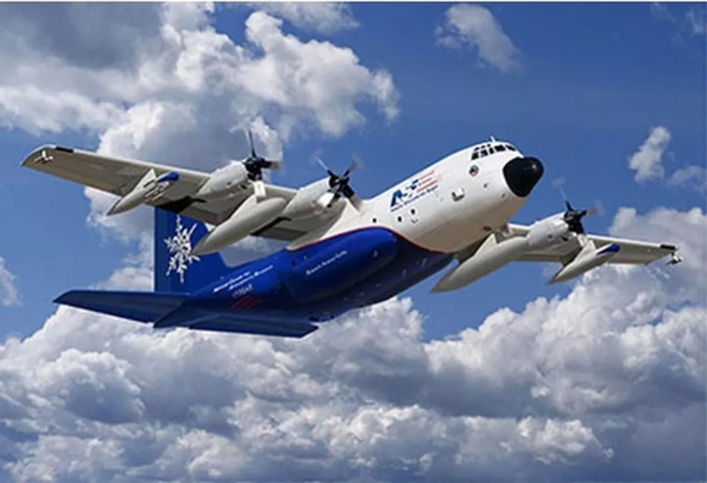 プラモデル　1/144 米・EC-130Qハーキュリーズ気象観測機機(SOVA-M) [MVS14007]
