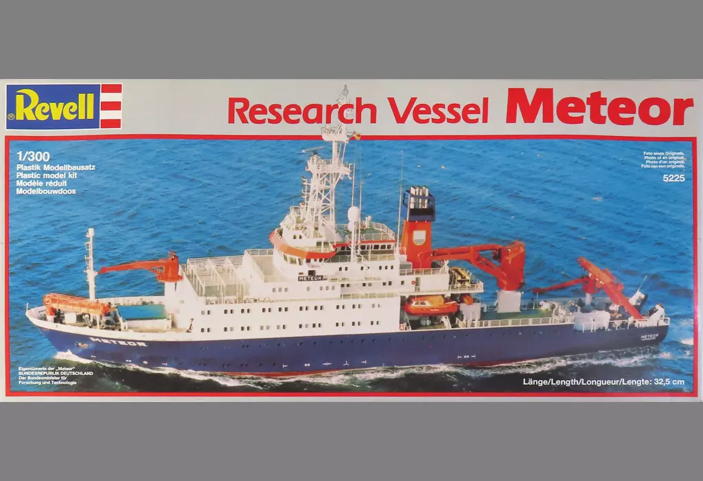 プラモデル　1/300 Research Vessel Meteor [5225]