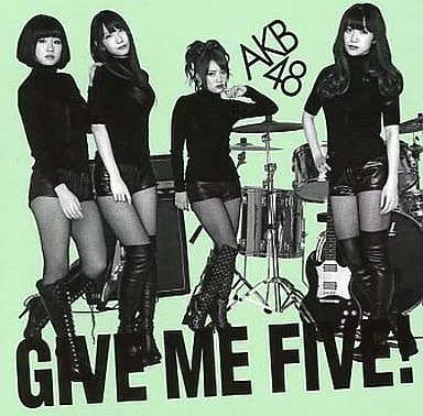 小物(女性)　AKB48 別バージョンCDジャケット 「CD GIVE ME FIVE!」 週刊ヤングジャンプ2012年No.12特別付録