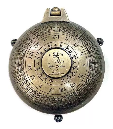 ライラの冒険 黄金の羅針盤 ミラー コンパス コンパクト 駿河屋 -<中古>コンパクトミラー 「ライラの冒険 黄金の羅針盤」（生活