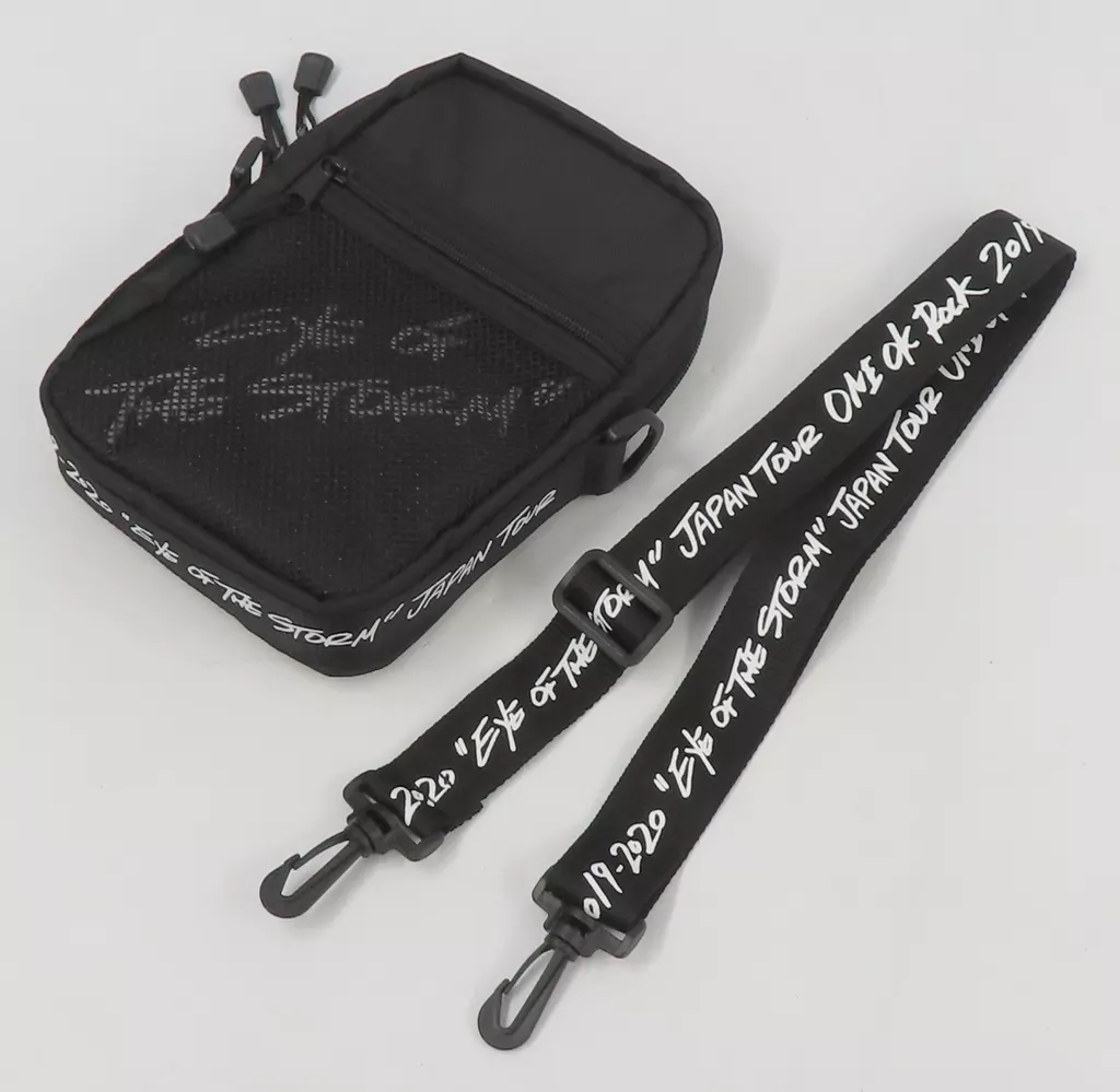 バッグ(男性)　ONE OK ROCK ショルダーバッグ 「ONE OK ROCK 2019-2020 ”Eye of the Storm” JAPAN TOUR」