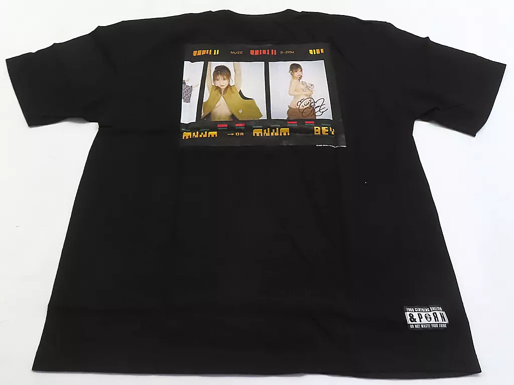 桜空もも Momo Sakura Tee by MNKM() ブラック Mサイズ 「MNKM × fempass beV」