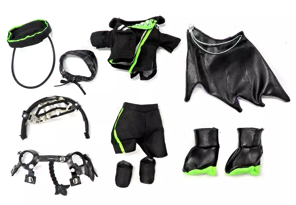 マレウス・ドラコニア 寮服(ディアソムニア寮) 専用コスチューム 「ディズニー ツイステッドワンダーランド」 ディズニーストア限定