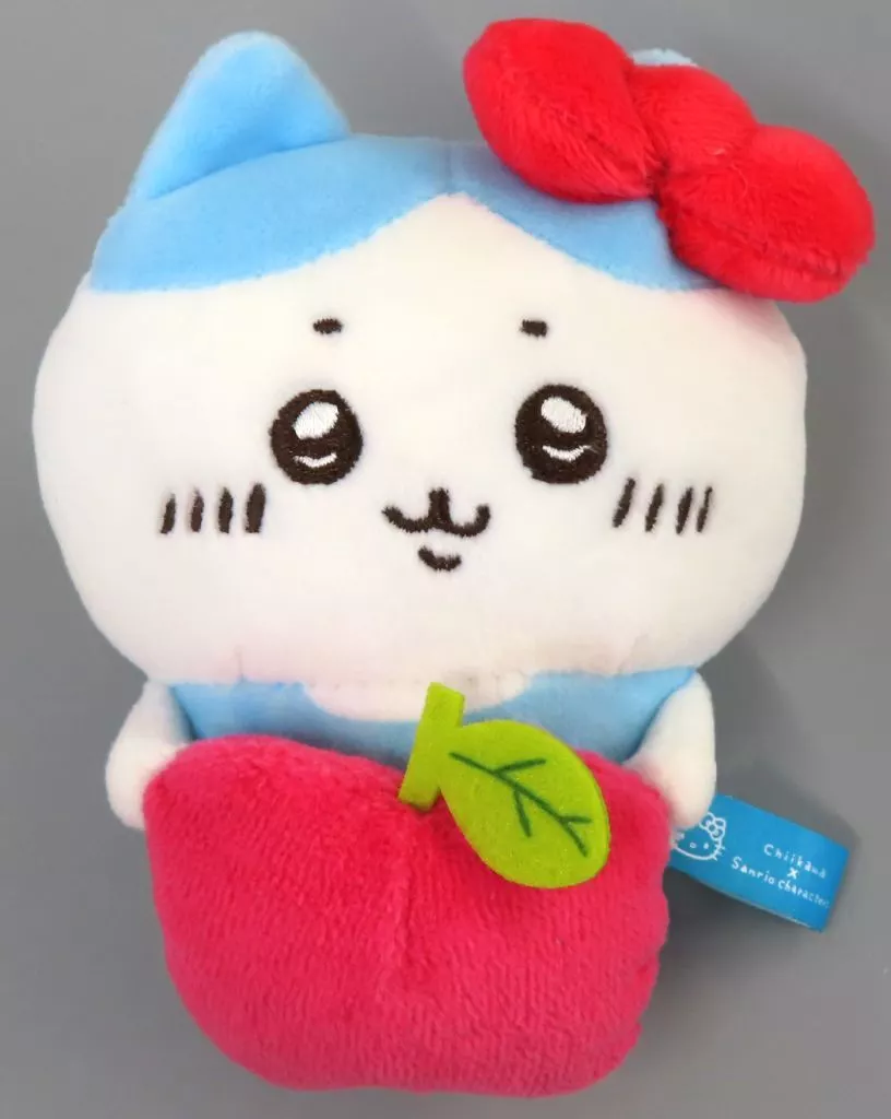 ぬいぐるみ　ハチワレ・ハローキティ デスクトップから見守るひっかけぬいぐるみ 「ちいかわ×サンリオキャラクターズ」