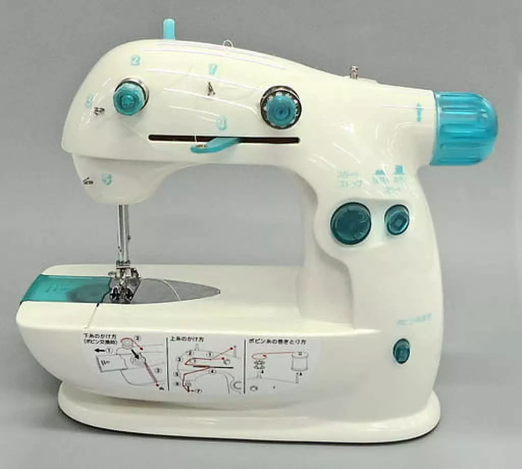 アイメディア・miniminiミシン美品 アイメディア お手軽 minimini ミシン コンパクトミシン レトロ 電池