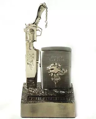 ZIPPO・ライター(キャラクター)　ガンブレード 台座付きZIPPO 「ファイナルファンタジーVIII」