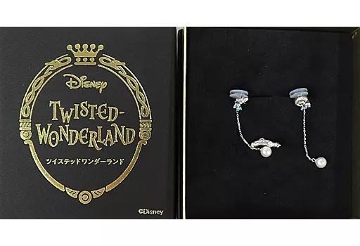 激レア　完売品　オクタヴィネル寮 イヤリング・イヤーカフセット　サマンサ SAMANTHA SILVA（サマンサシルバ）の「『ディズニー ツイステッド
