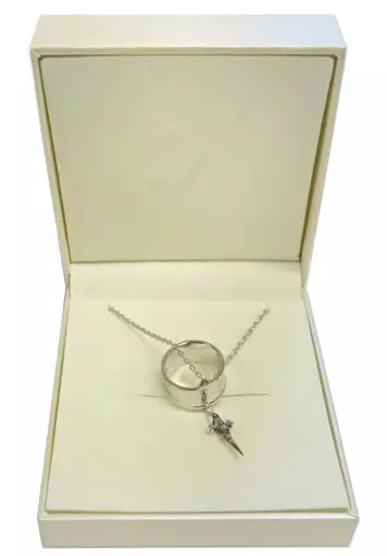 クラピカの”律する小指の鎖”モチーフネックレス 「HUNTER×HUNTER」 冨樫義博展 -PUZZLE-グッズ 受注生産限定(チャーム欠品)