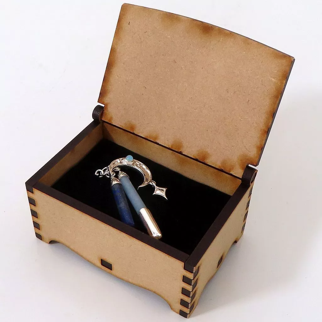 メネフィナイヤリング イヤリング 「ファイナルファンタジーXIV×Biju mam」(本体不備(中))