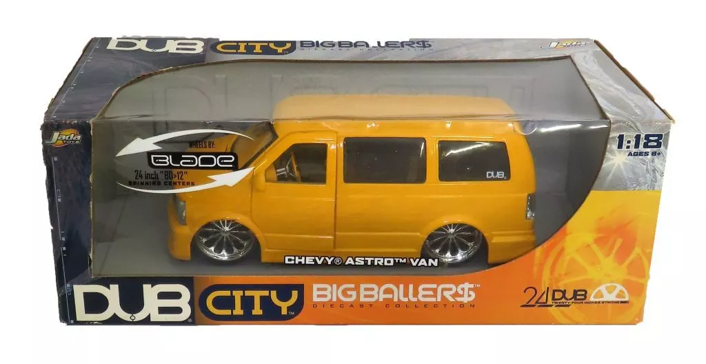 ミニカー　1/18 2001 シボレー アストロ バン(イエロー) 「DUB CITY BIG BALLERS」 [63122]