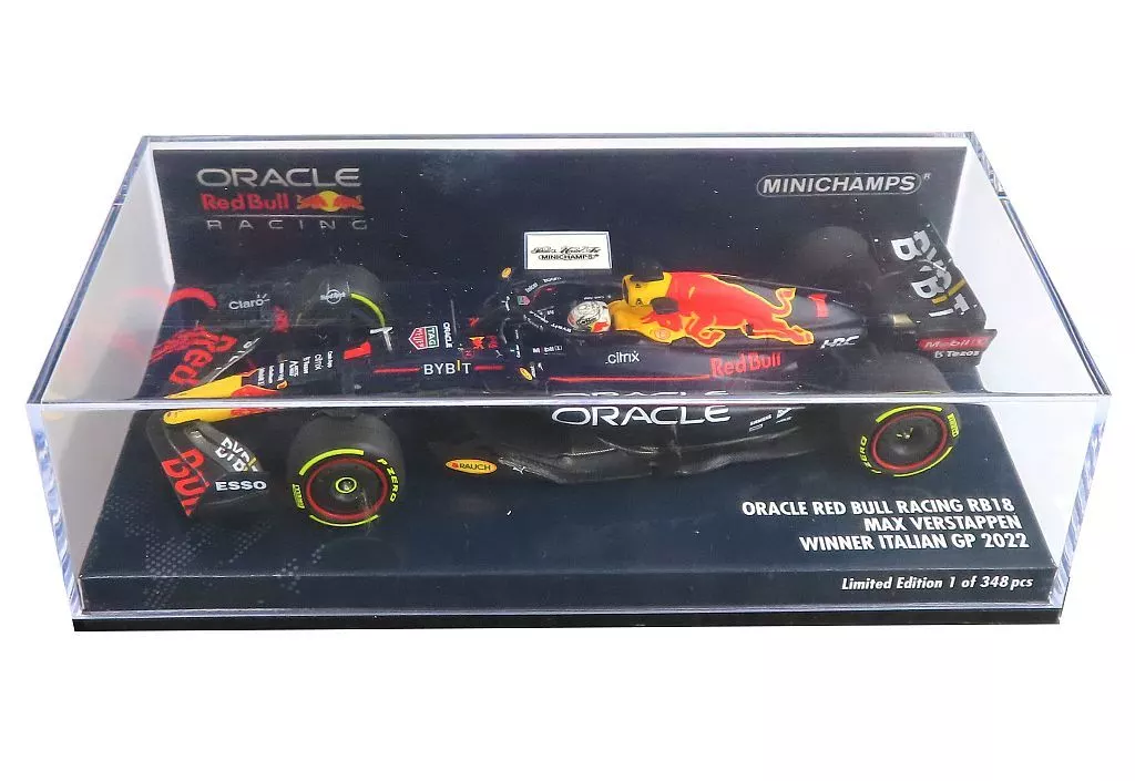 ミニカー　1/43 オラクル レッド ブル レーシング RB18 マックス・フェルスタッペン イタリアGP 2022 ウィナー 「MINICHAMPS」 [417221601]
