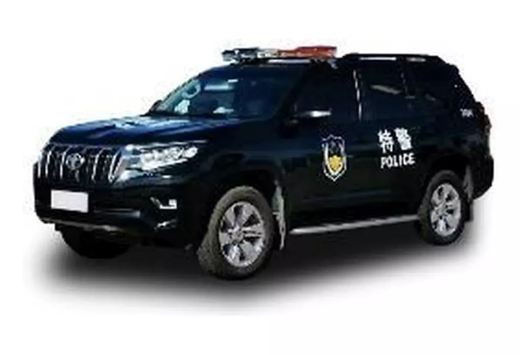 1/43 トヨタランドクルーザープラド2018 北京警察(SWAT) [29424]